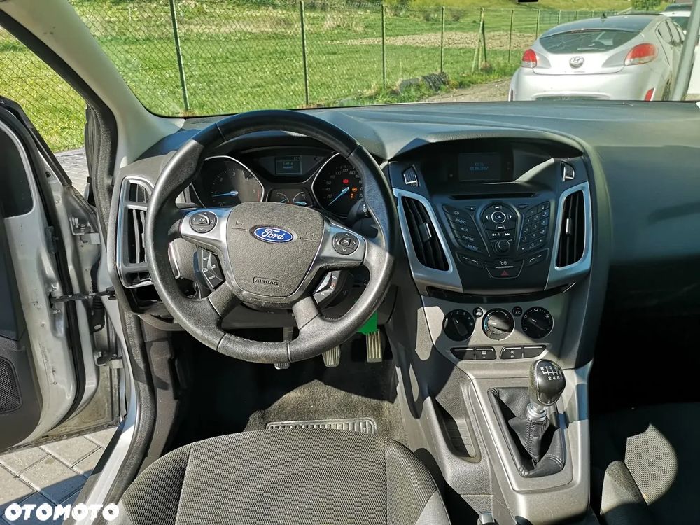 Ford Focus 1.6 TDCi DPF Ambiente - 25