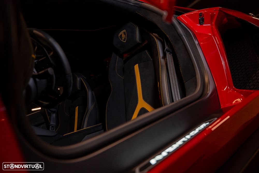 Lamborghini Aventador SVJ - 18