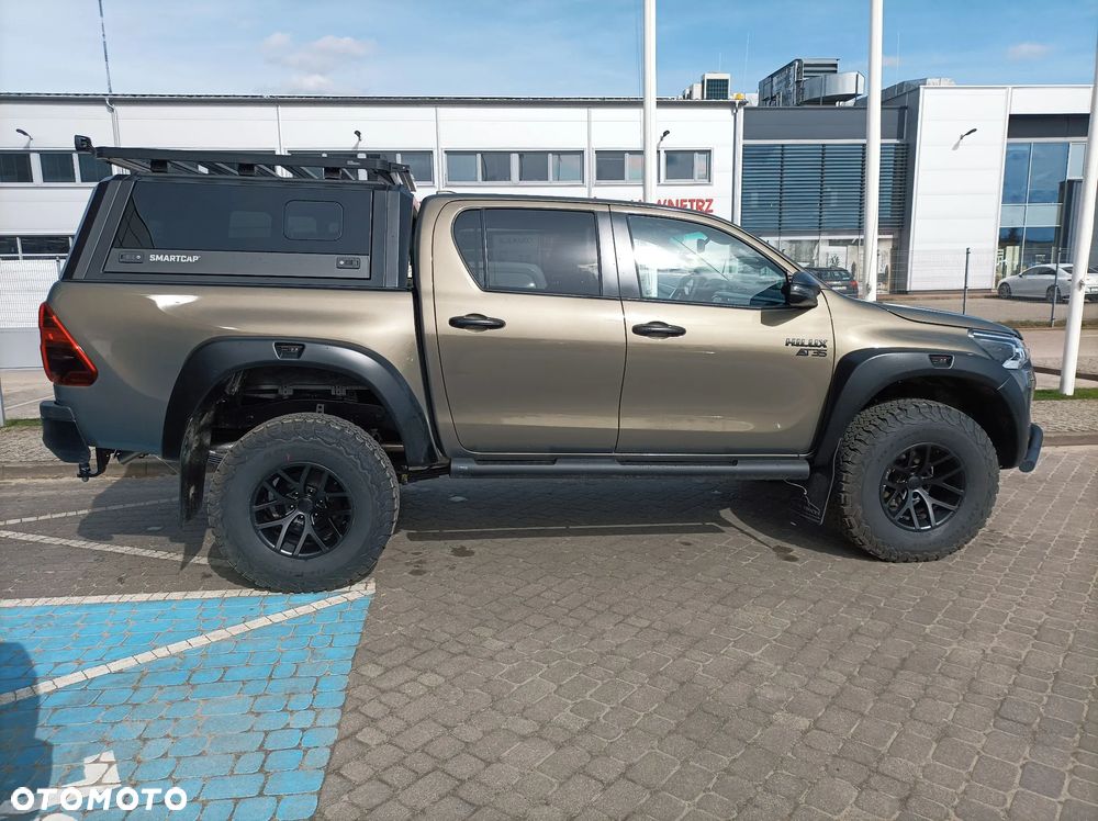 Toyota Hilux 2.8 D-4D mHEV Double Cab Invincible 4x4 - 6