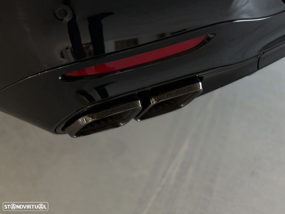 Mercedes-Benz SLS 63 AMG - 6