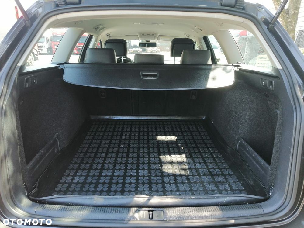 Volkswagen Passat 2.0 TDI Highline DSG - 8