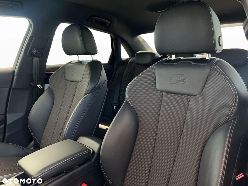 Audi A4 Limousine 35 TFSI mHEV Advanced S tronic - 17