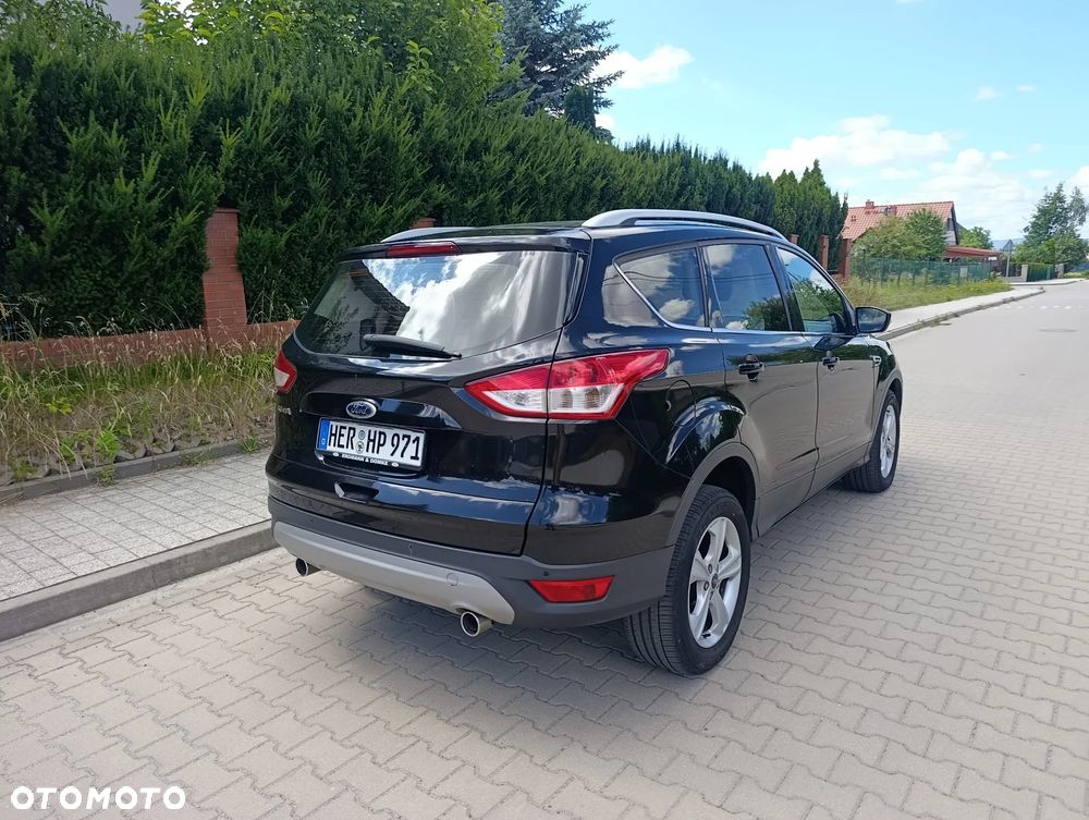Ford Kuga 2.0 TDCi 2x4 Titanium - 14