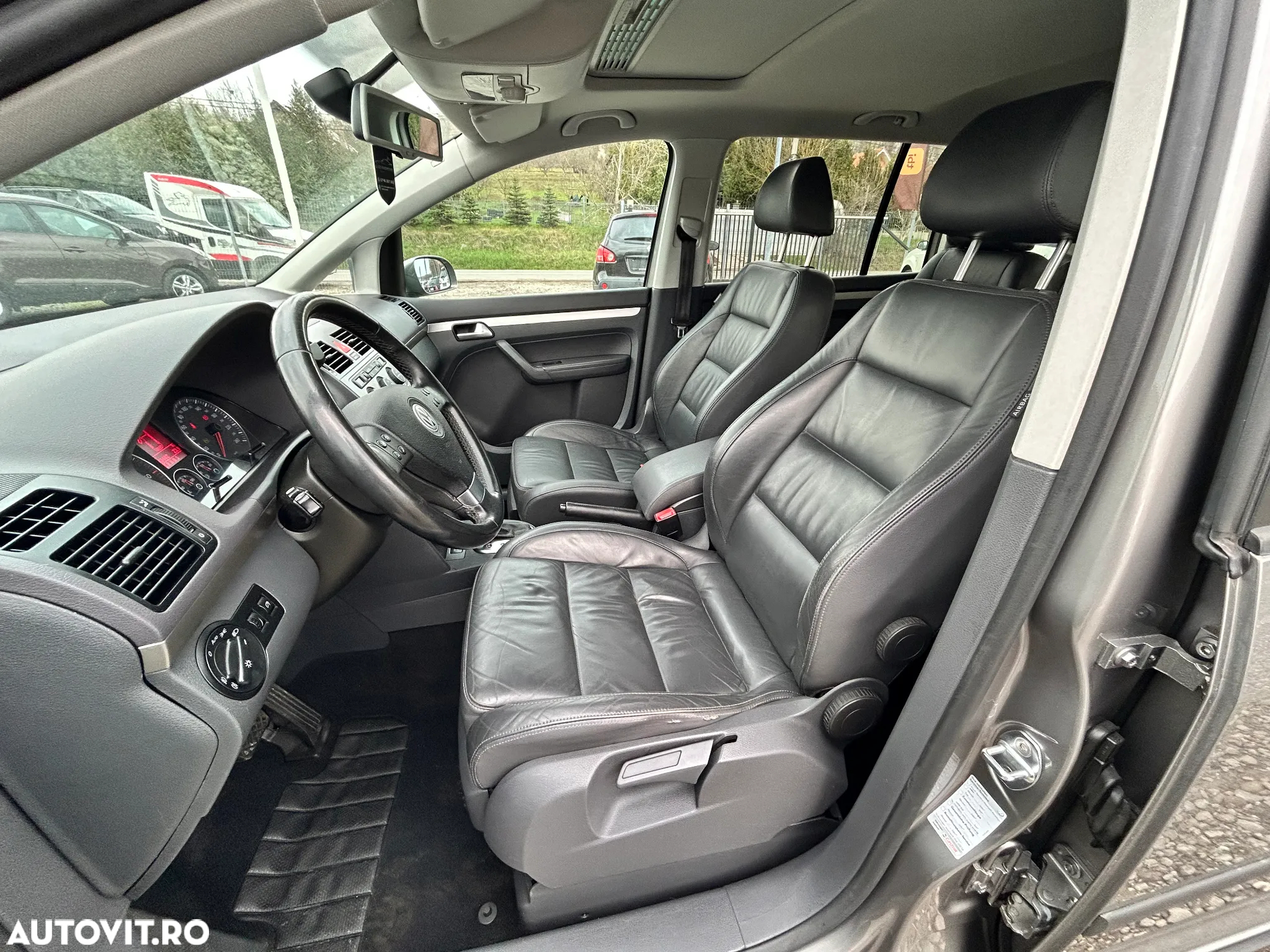 Volkswagen Touran Cross 2.0 TDI DSG - 10
