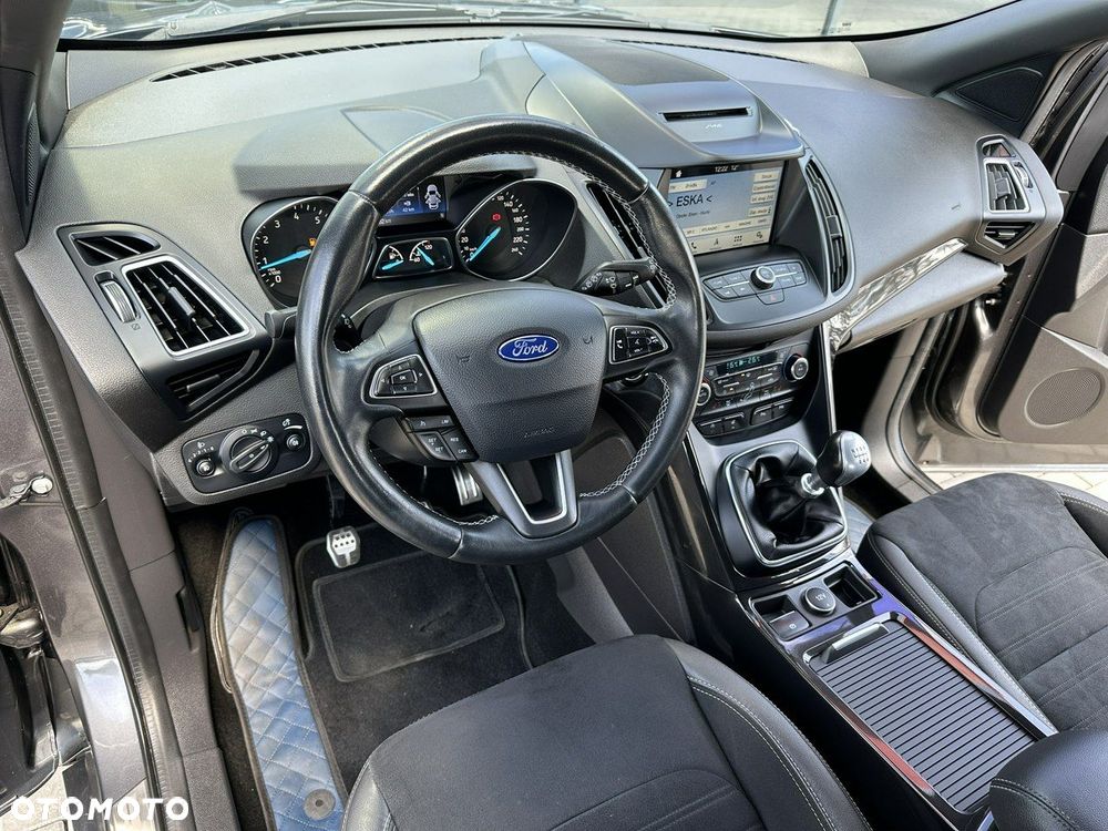 Ford Kuga 1.5 EcoBoost 2x4 ST-Line - 10