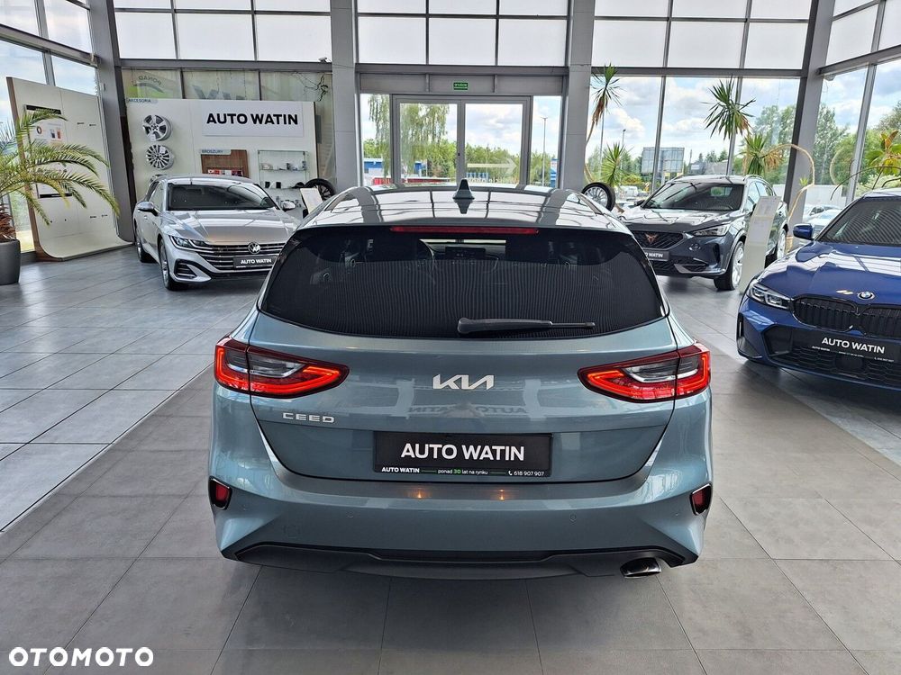 Kia Ceed 1.5 T-GDI M - 11