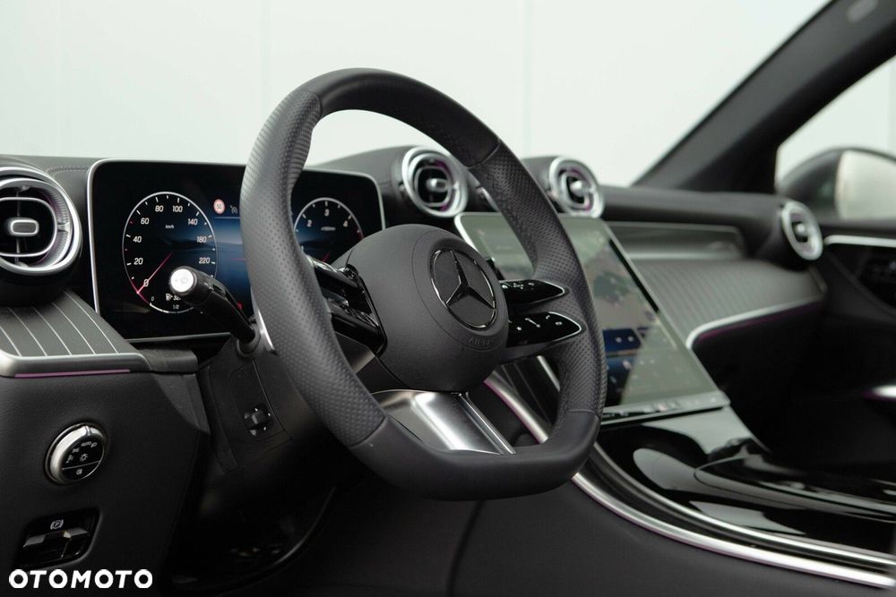 Mercedes-Benz GLC - 21