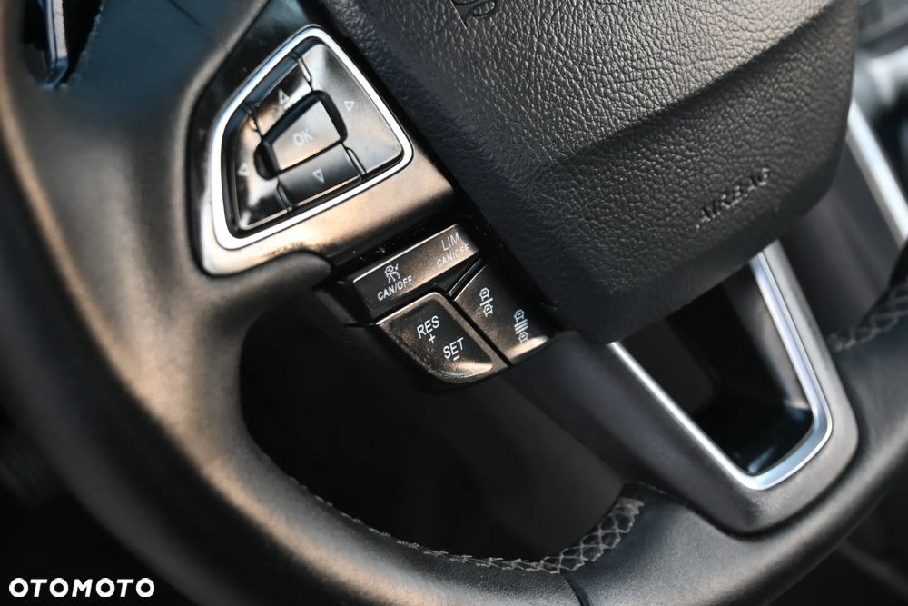 Ford Kuga 2.0 TDCi 4x4 Vignale - 30