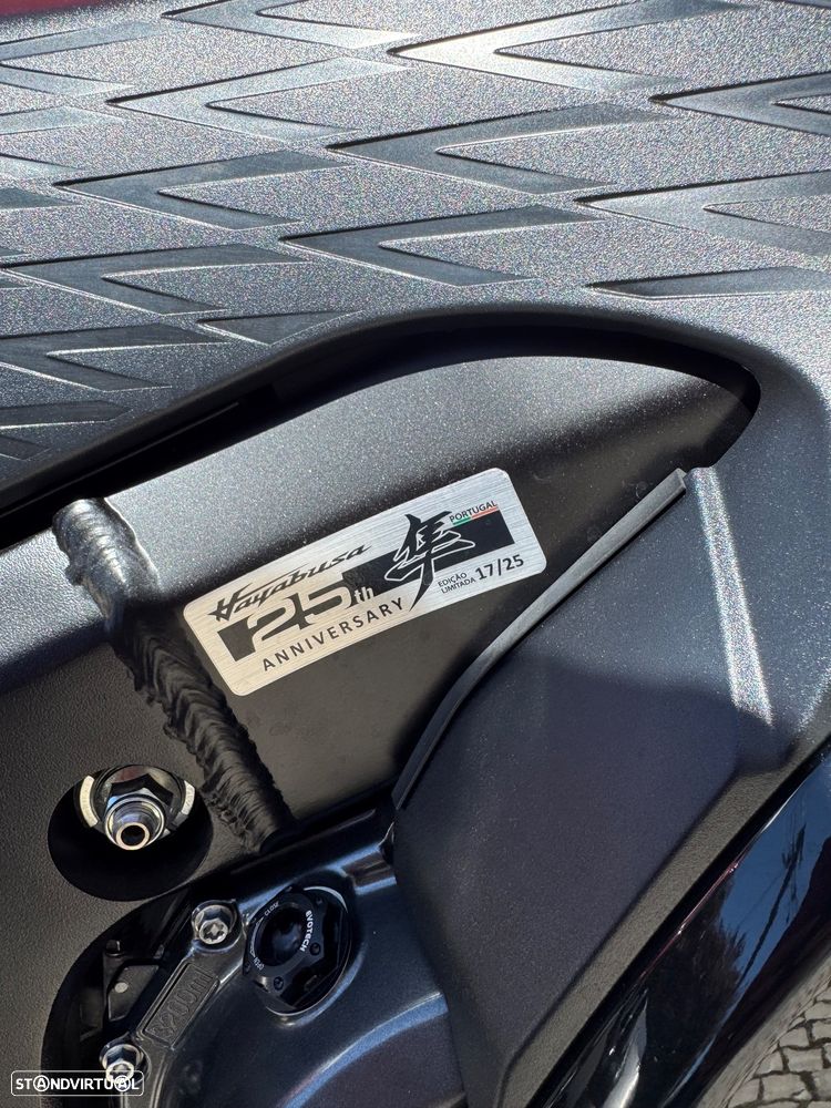 Suzuki Hayabusa 25 anos - 4