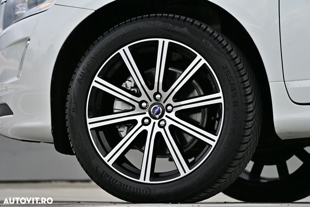 Volvo XC 60 D5 AWD Aut. Summum - 32