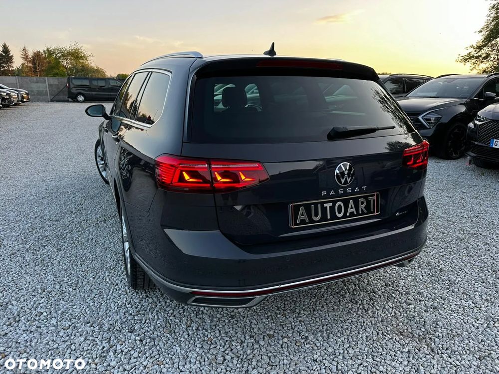 Volkswagen Passat ver-variant-2-0-tdi-scr-dsg-4motion-alltrack - 11