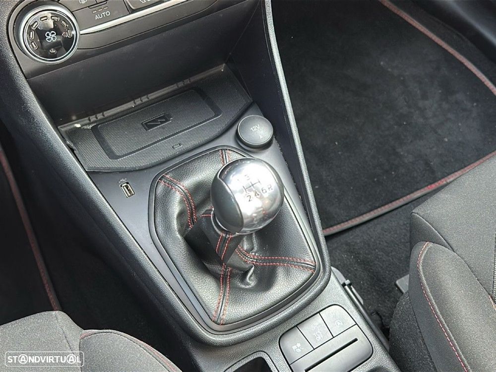 Ford Fiesta 1.0 EcoBoost ST-Line - 9