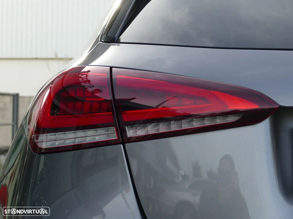 Mercedes-Benz A 250 e AMG Line - 10