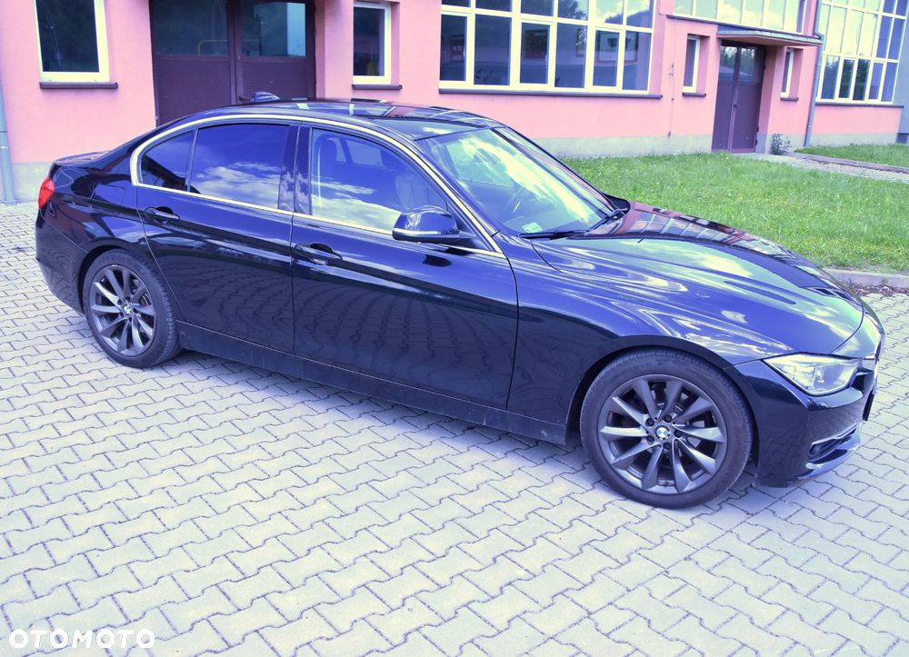BMW Seria 3 320d Efficient Dynamic Edition Luxury Line - 12