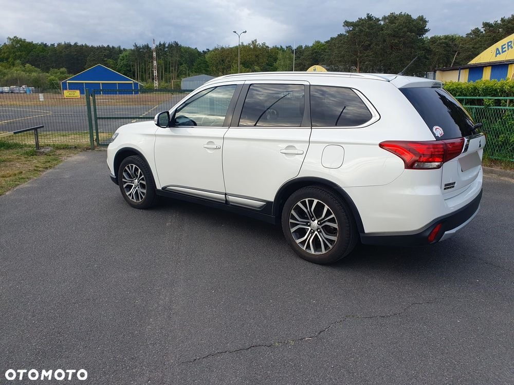 Mitsubishi Outlander 2.2 DID Intense + 4WD - 5