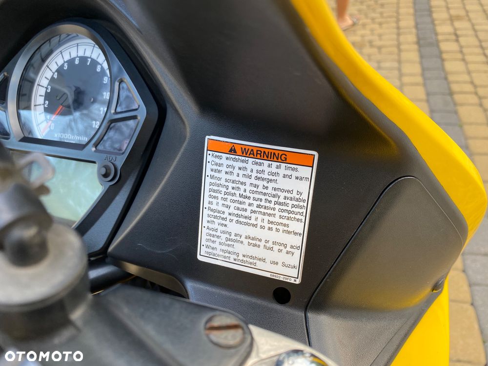 Suzuki SV - 16