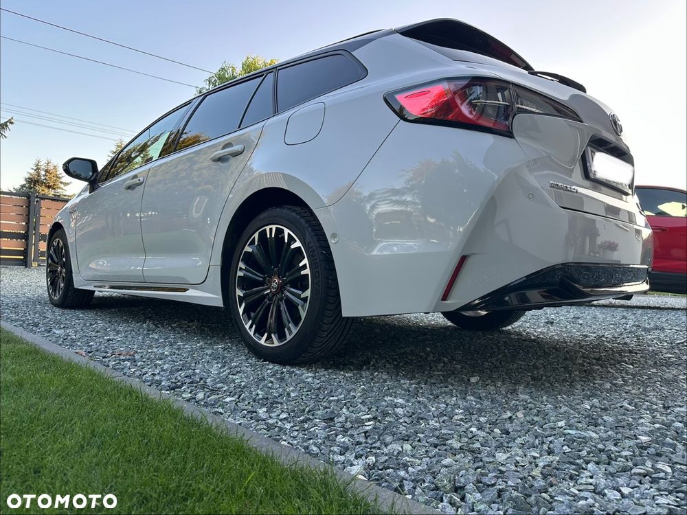 Toyota Corolla 2.0 Hybrid GR Sport - 19