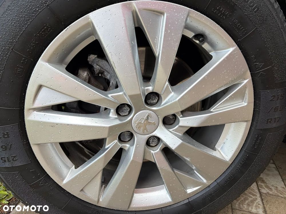 Peugeot 3008 1.5 BlueHDi Allure S&S EAT8 - 24