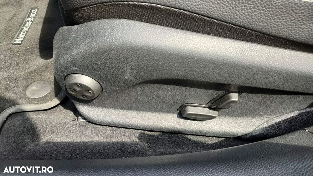 Mercedes-Benz C - 23