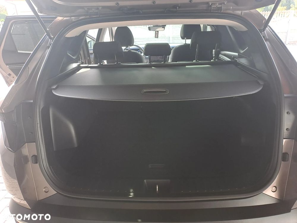 Hyundai Tucson 1.6 T-GDi 48V-Hybrid 2WD DCT Select - 17