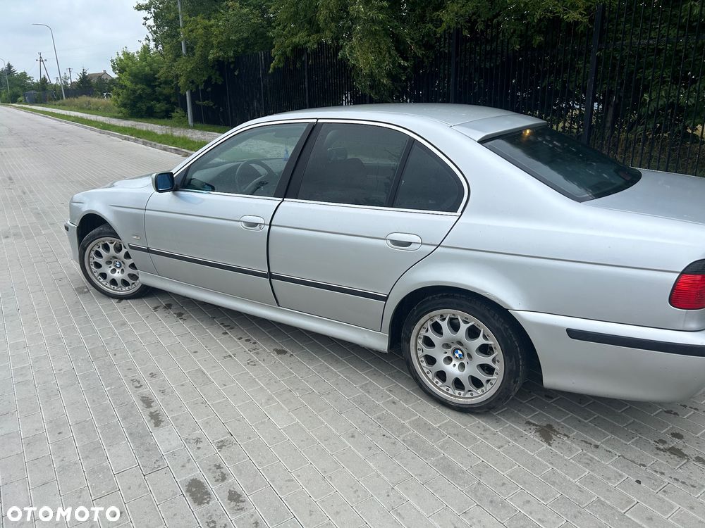 BMW Seria 5 523i - 2