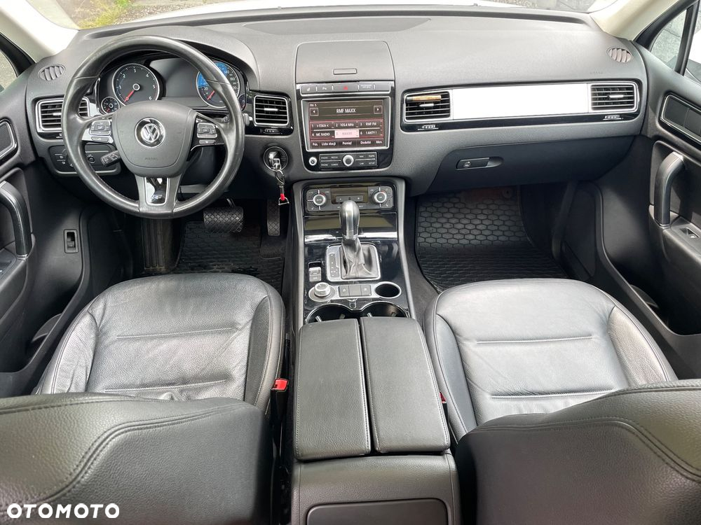 Volkswagen Touareg 3.0 V6 TDI BMT Perfectline - 13