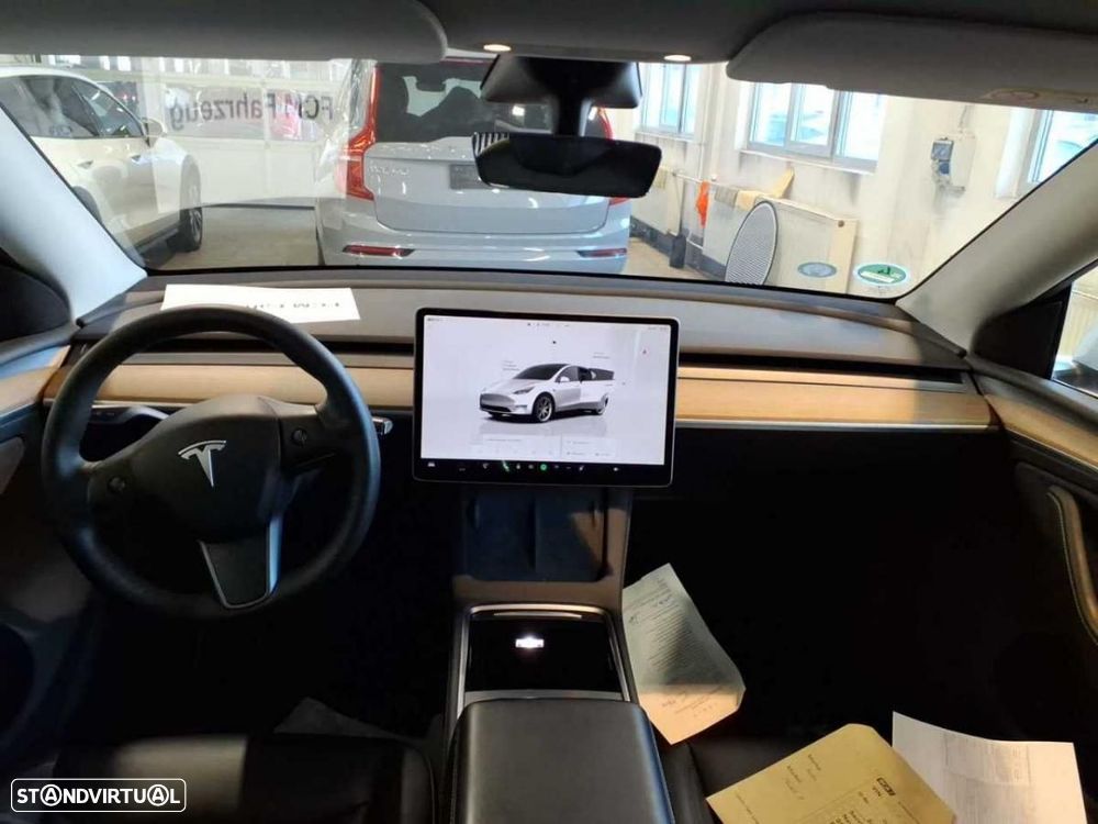 Tesla Model Y Long Range Dual Motor AWD - 3