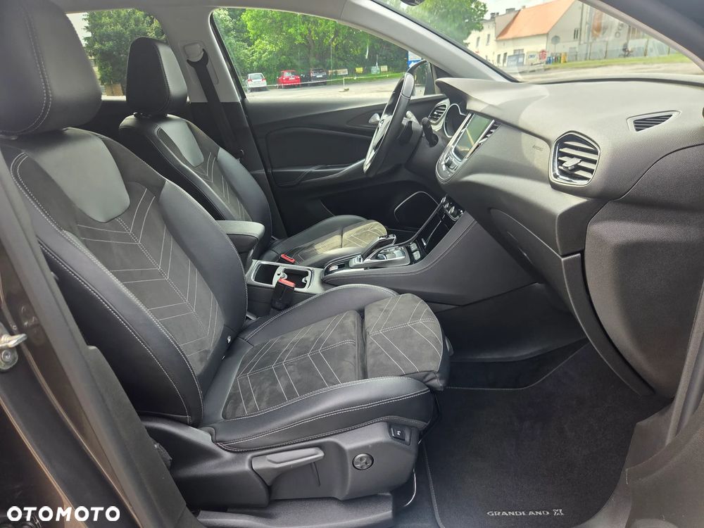 Opel Grandland X 1.6 DI Start/Stop Business Elegance - 17