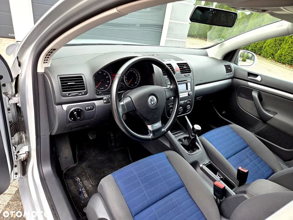 Volkswagen Golf - 15