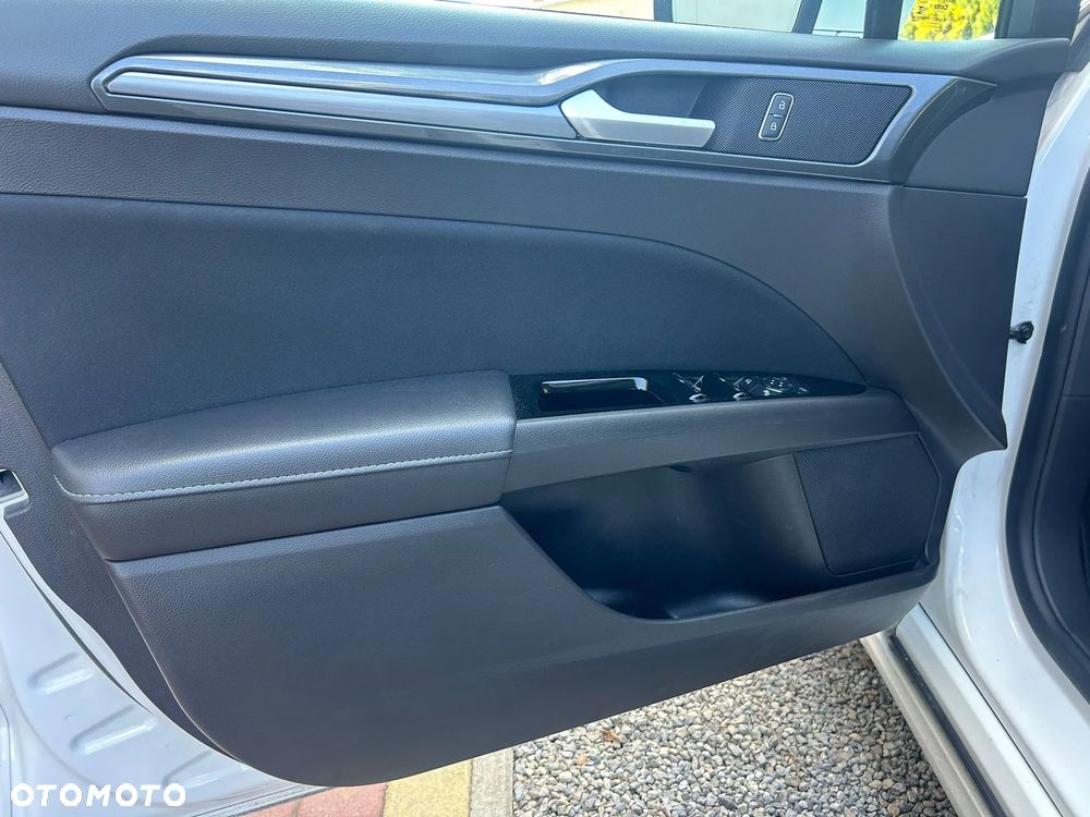 Ford Mondeo 2.0 EcoBlue Titanium - 16