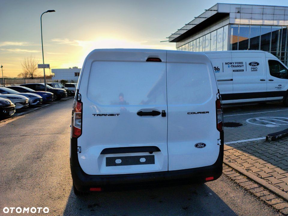 Ford Transit Courier - 6