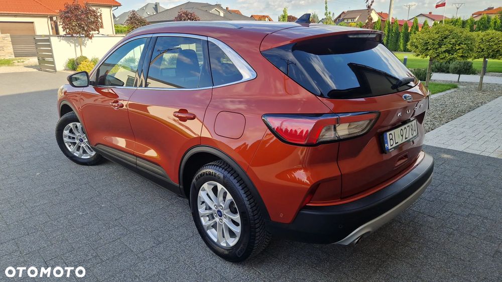 Ford Kuga 1.5 EcoBoost TITANIUM - 4