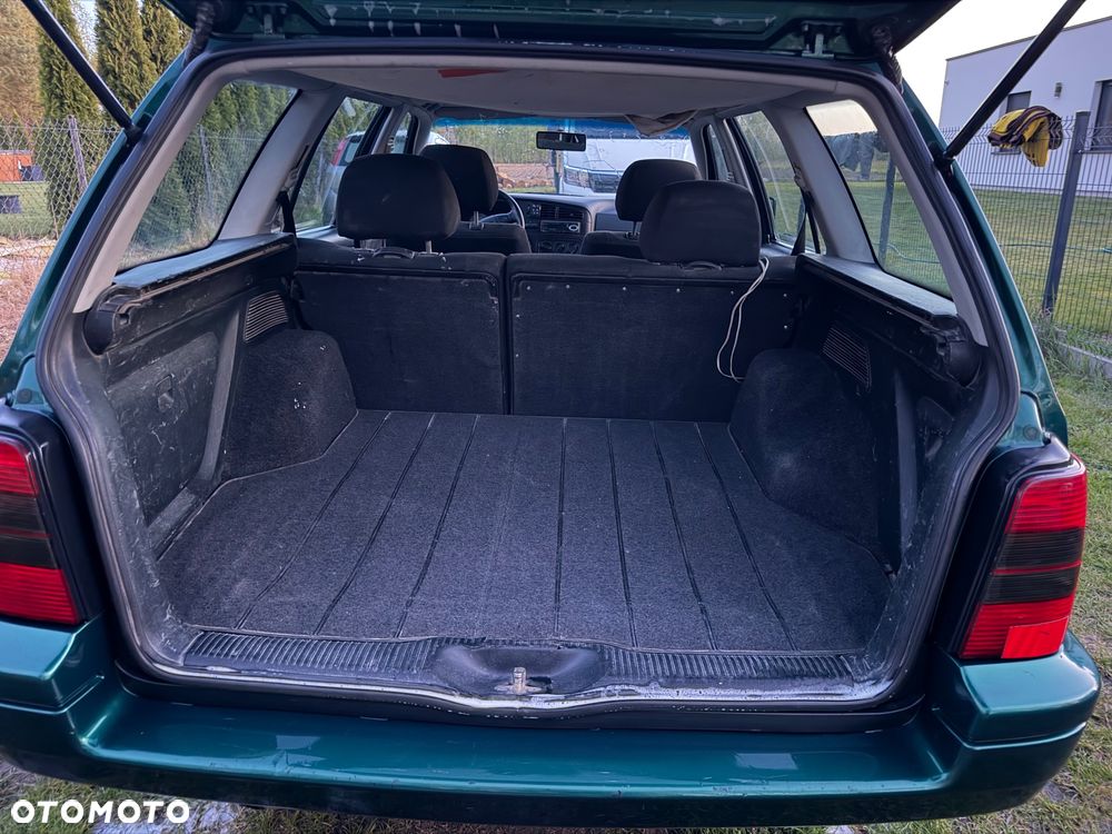 Volkswagen Golf 1.6 - 12