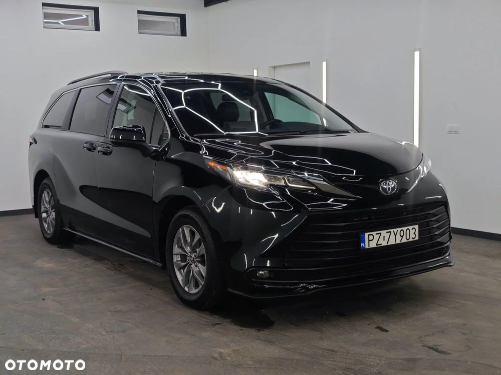 Toyota Sienna - 29