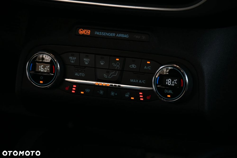 Ford Focus SW 2.0 TDCi Titanium ASS PowerShift - 29