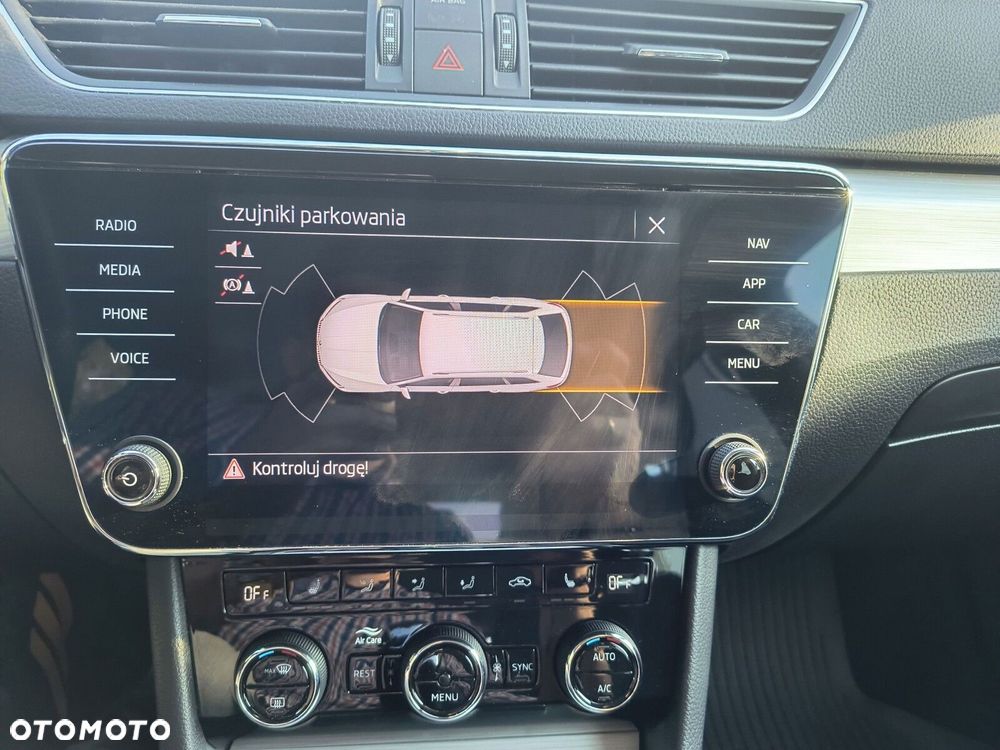 Skoda Superb 2.0 TDI SCR Ambition DSG - 23