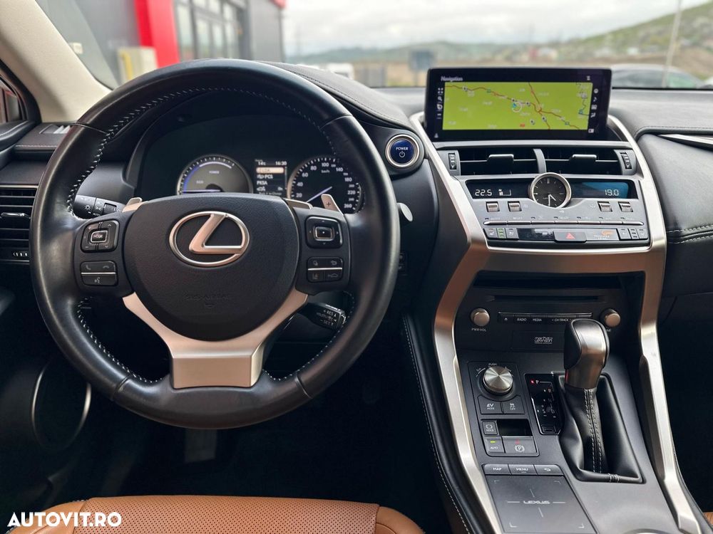 Lexus Seria NX 300h E-FOUR Luxury Line - 24
