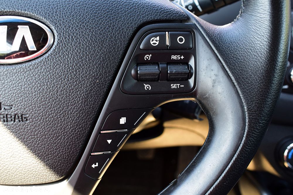 Kia Ceed - 12