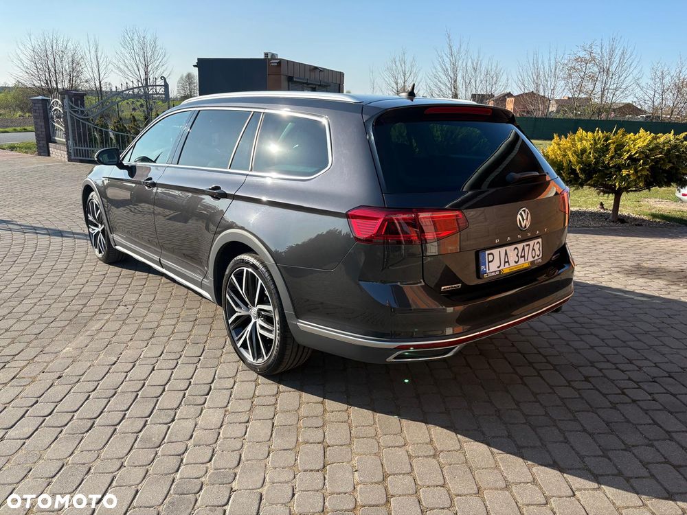 Volkswagen Passat Variant 2.0 TDI SCR 4Motion DSG Alltrack - 5