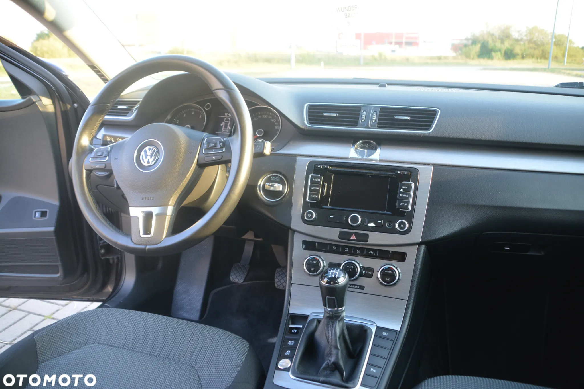 Volkswagen Passat 1.4 TSI Comfortline - 13