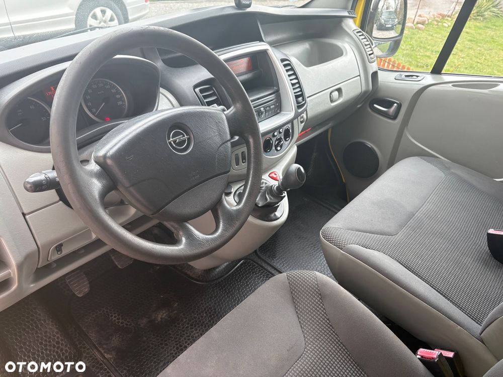 Opel Vivaro - 22