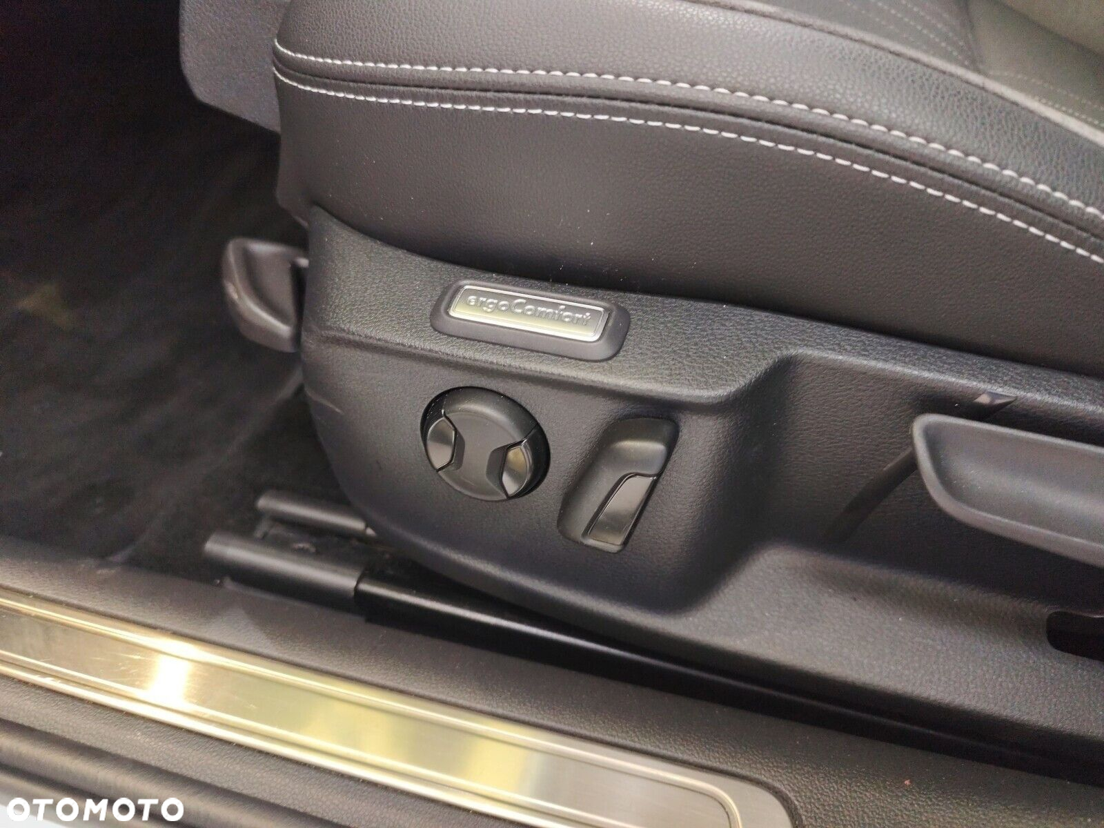 Volkswagen Passat - 20