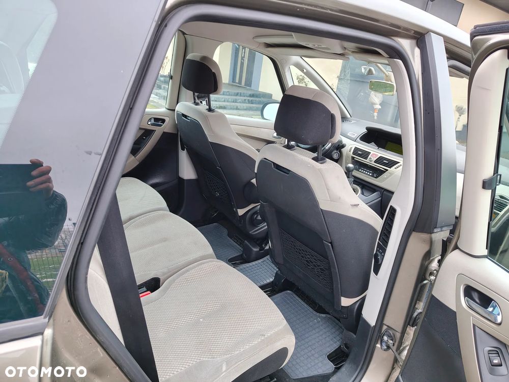 Citroën C4 Picasso - 10