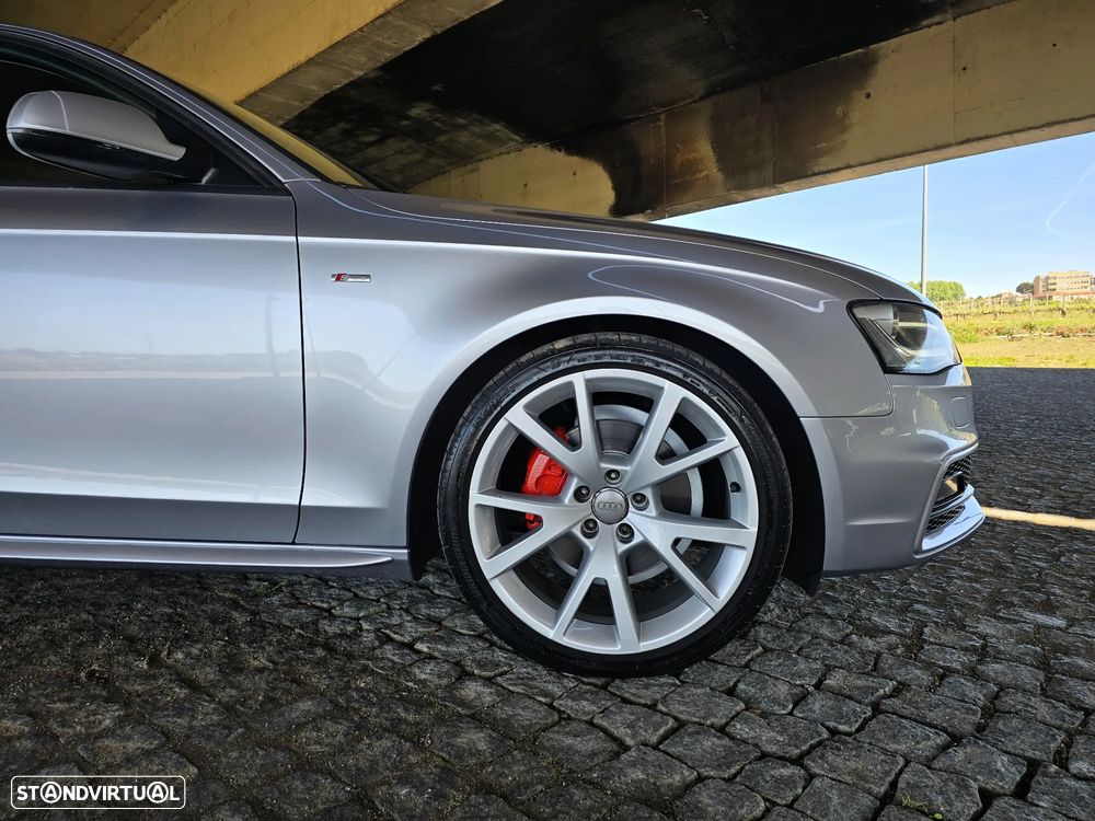 Audi A4 2.0 TDI multitronic S-line - 37