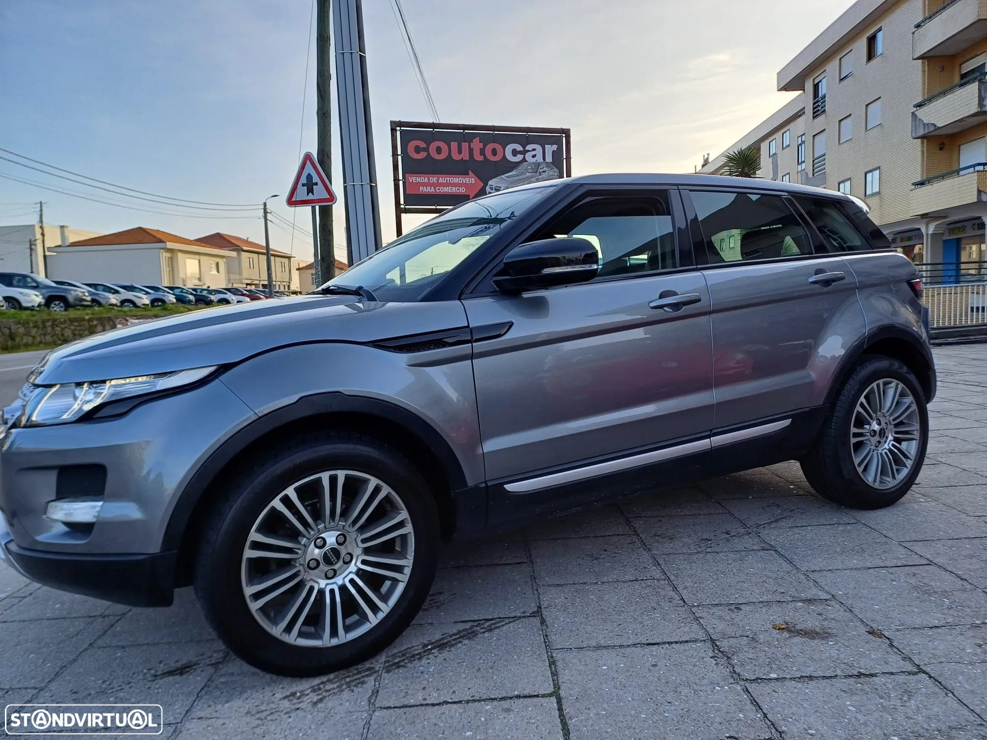 Land Rover Range Rover Evoque 2.2 SD4 Pure Tech - 4