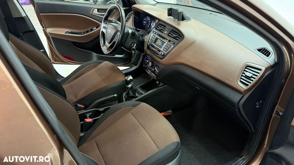 Hyundai i20 - 8