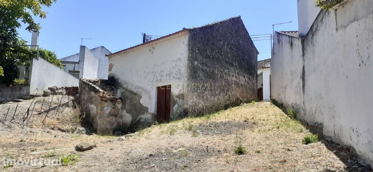 Terreno junto à igreja de Alcanhões, Rua Cidade de Santarém, nº 26 - Grande imagem: 4/12