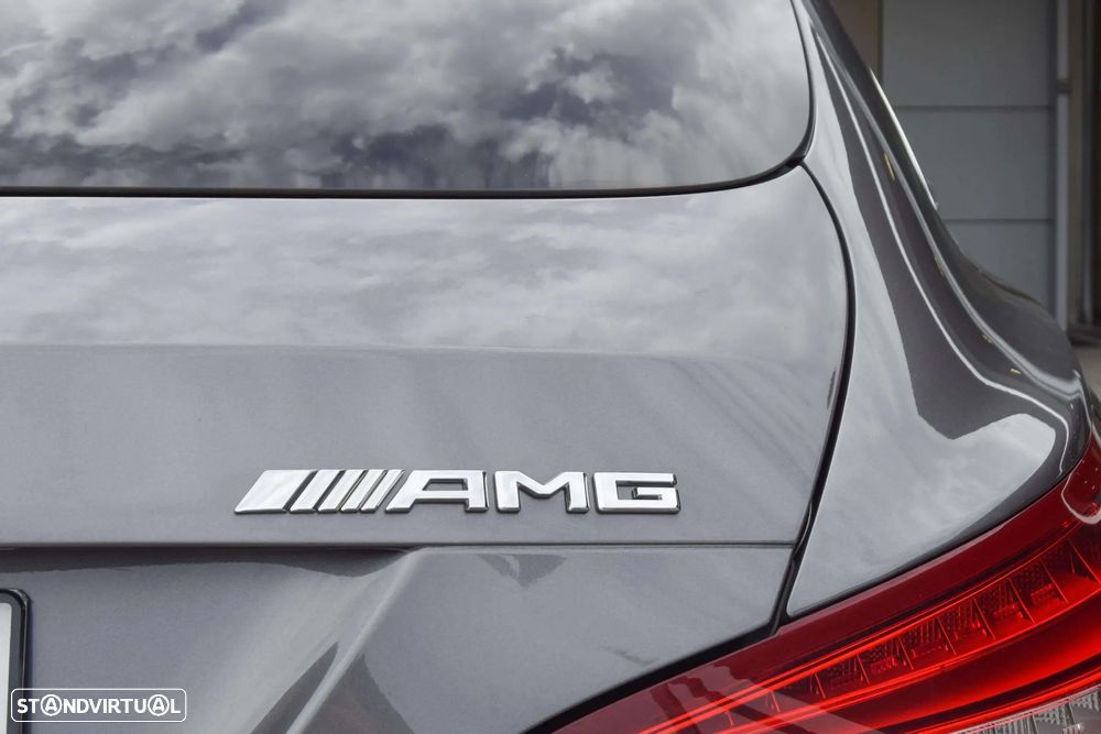 Mercedes-Benz CLA 180 d Shooting Brake AMG Line - 32