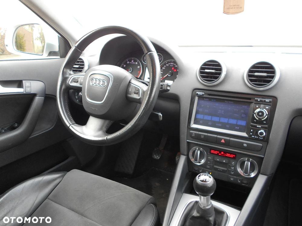 Audi A3 Sportback 1.4 TFSI S Line Sportpaket plus - 13