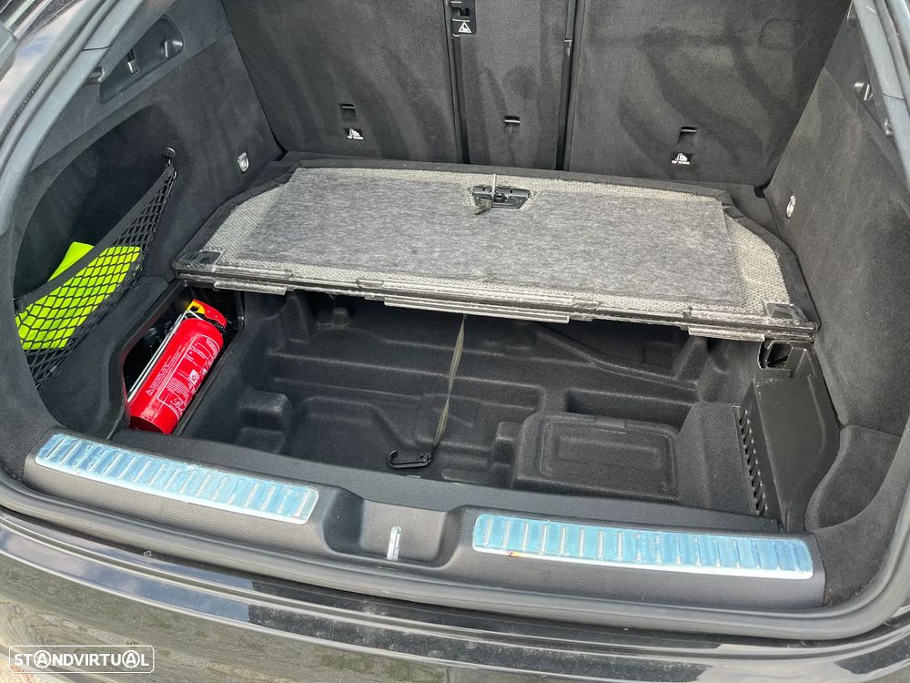 Mercedes-Benz GLC 220 d Coupe 4Matic 9G-TRONIC AMG Line - 24